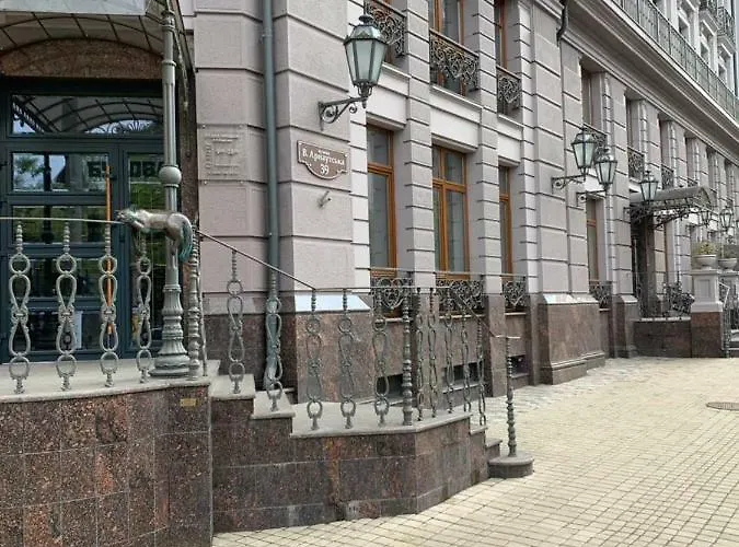 Bolshaya Arnautskaya *