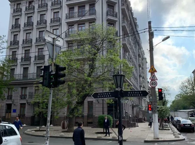 Bolshaya Arnautskaya *